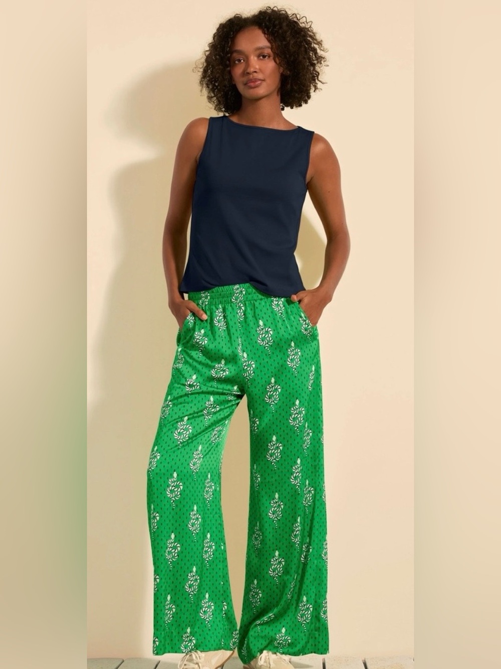 🌟CAbi🌟Emerald Green Printed Wide-Leg Pants